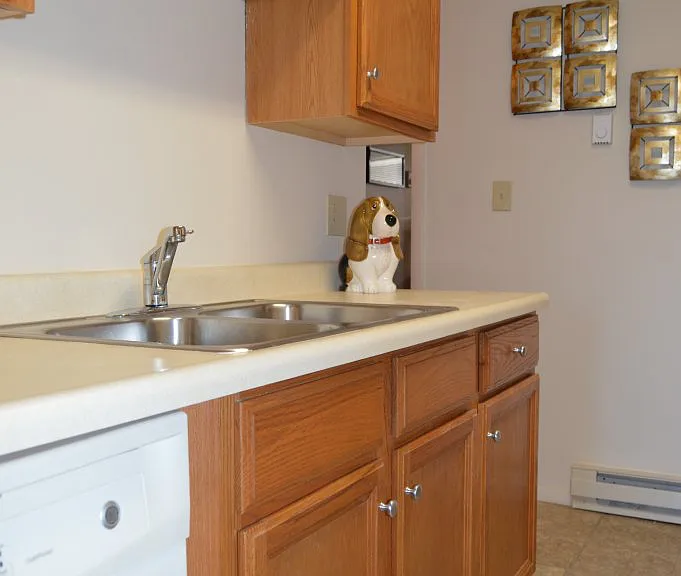 Crestview — Photo 10