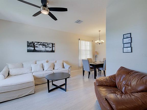 4th image of 11527 Village Brook Dr