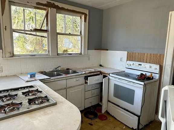 4th image of 3820 7th St S
