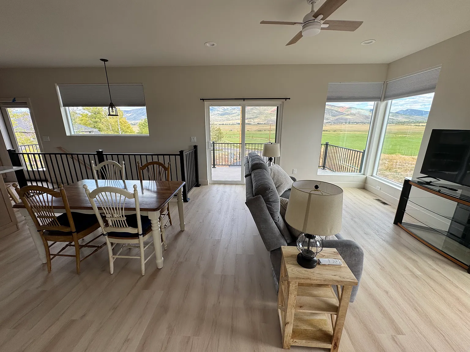 2 bed, 1000 sqft, $3,800 — Photo 3
