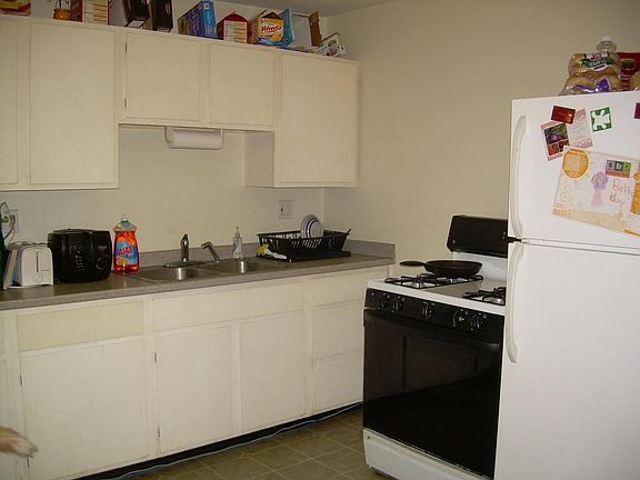 3rd image of 107 Highland Dr