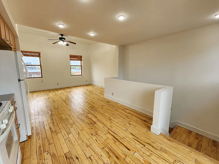2941 W Girard Ave #2 — Photo 2