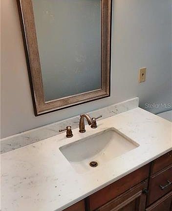5th image of 77 Rotonda Cir