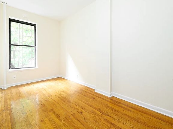 4th image of 217 E 22nd St APT 9