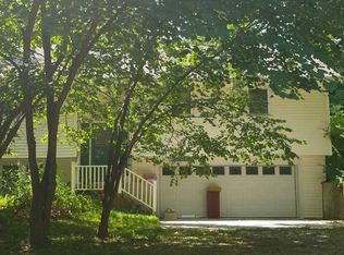 807 Willow Creek Dr, Macon, MO 63552