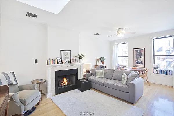 Rented by Town Residential | media 5