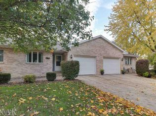 500 S 4th St APT B, Fairbury, IL