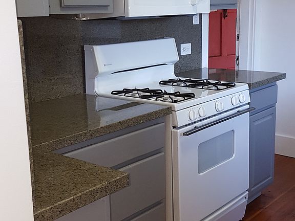 2nd image of 3918 Elston Ave APT 1