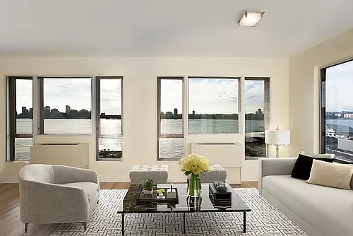 110 Horatio St Photo 1