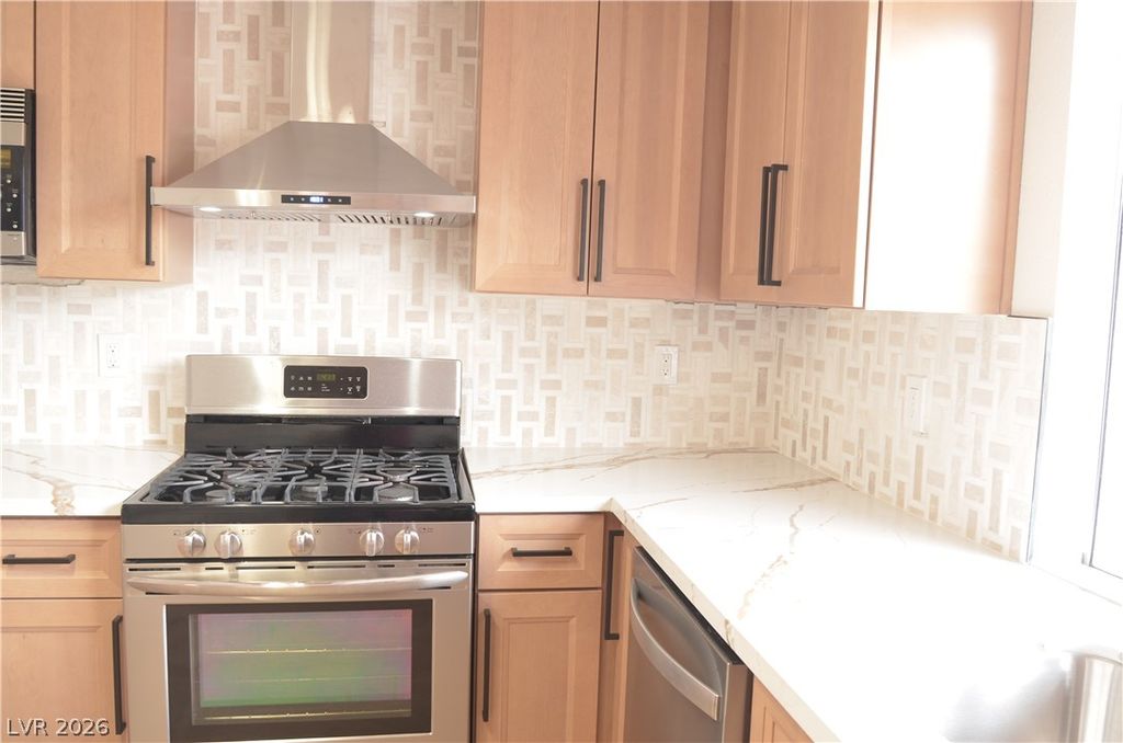 5028 Meadow Grove Ct, Las Vegas, NV - More
