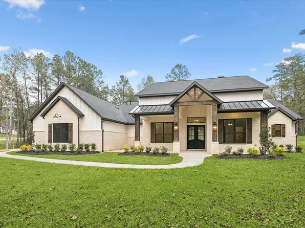 104 Dawn Ct, Huntsville, TX 77340