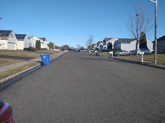4th image of 3 Quincy Manor Ln