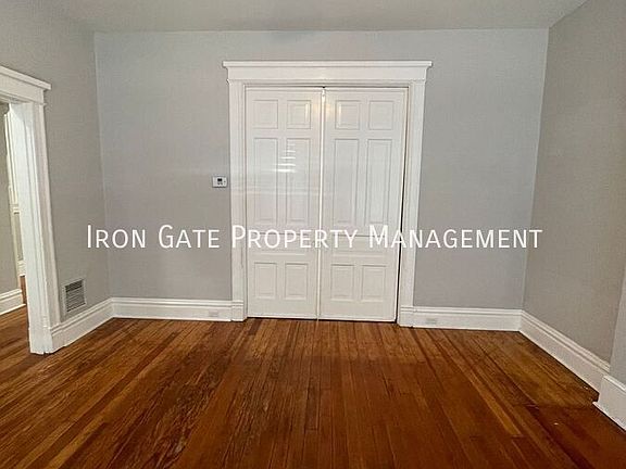 3rd image of 2854 Wyoming St