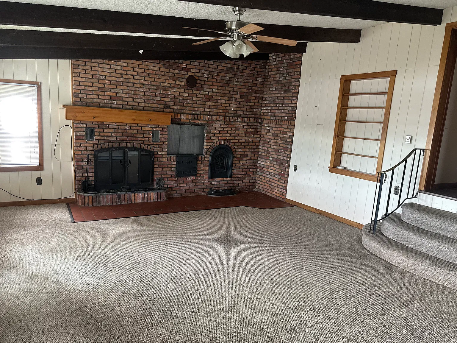 137 Lake St — Photo 2