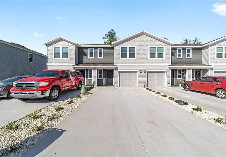 6615 SW 81st Loop — Photo 2