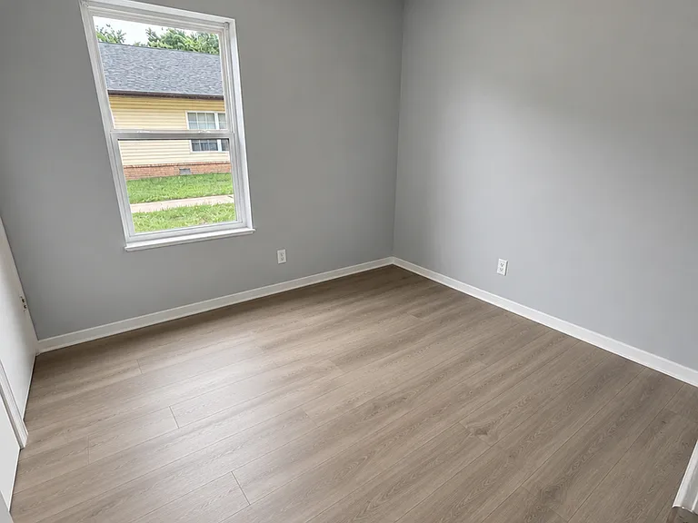 1450 Herschend Ln — Photo 18