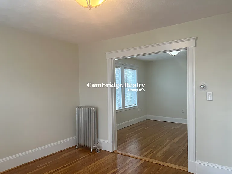 20 Henley St — Photo 8