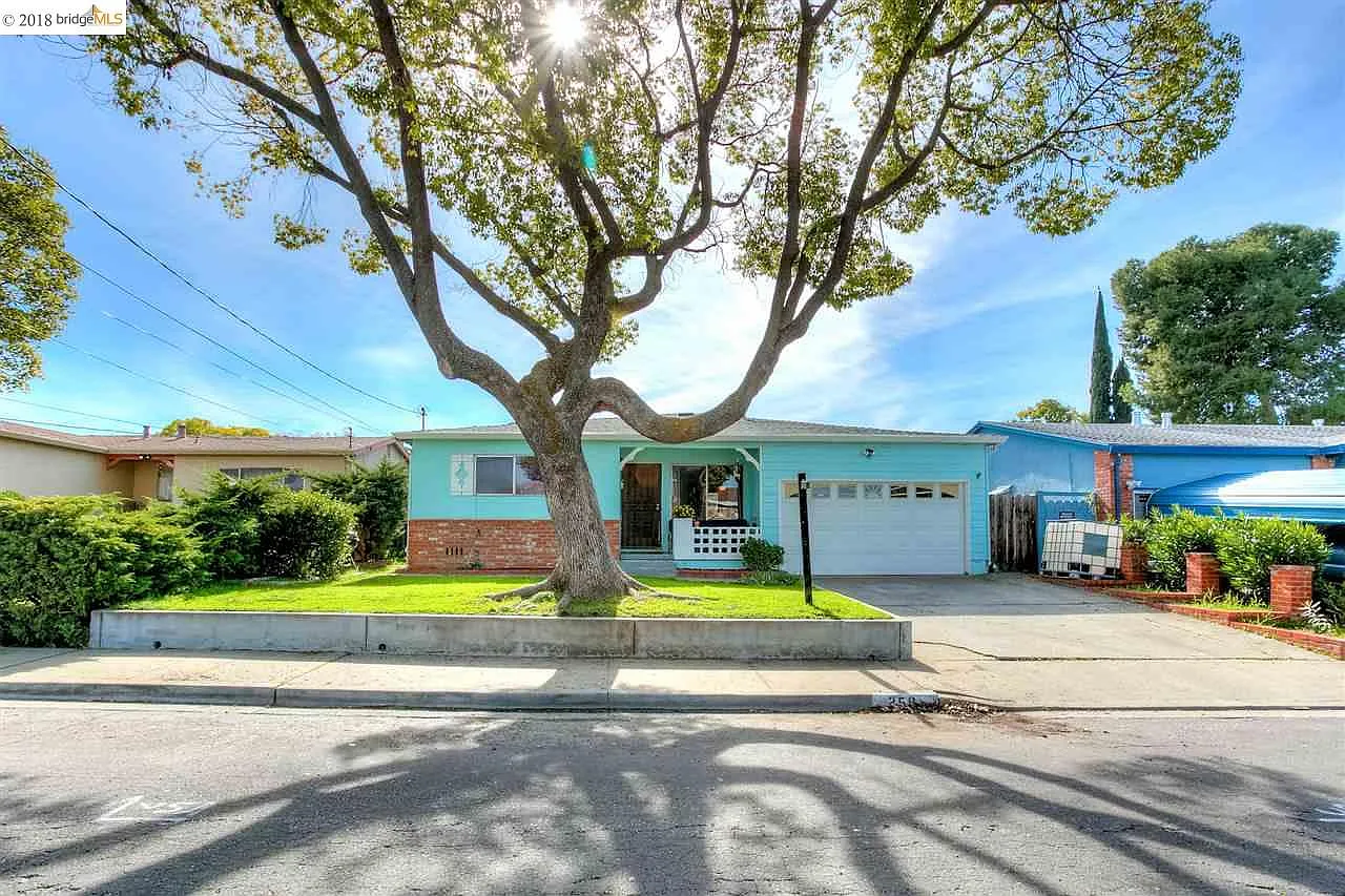 259 Thomas Way photo 1