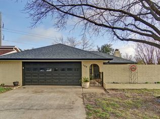 105 Black Forest Dr, Weatherford, TX 76086