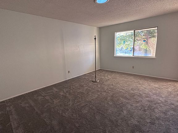 3rd image of 1816 Louise Cir