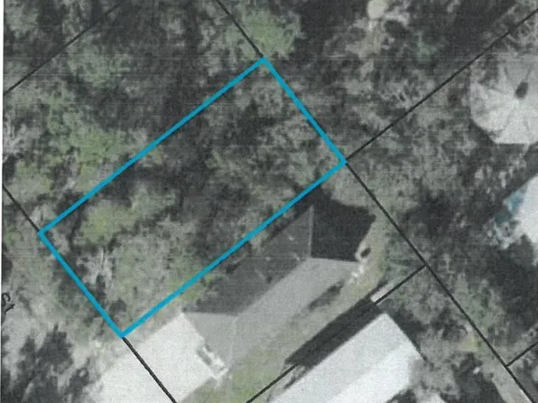 127 Illinois St, Lanark Village, FL 32322