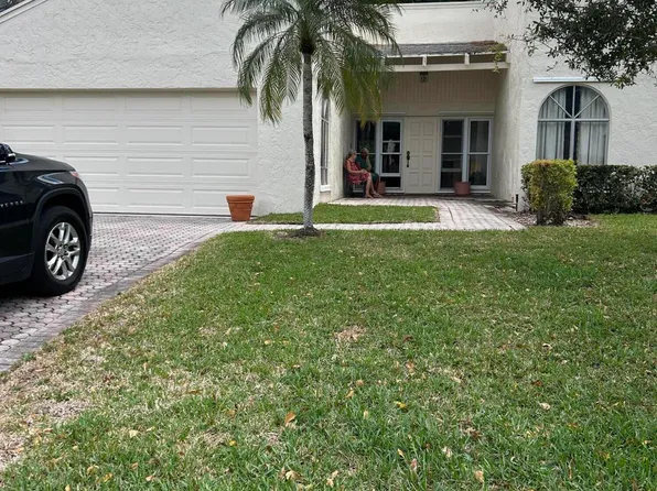 2908 NW 24th Way, Boca Raton, FL 33431