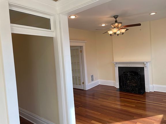 4th image of 390 1/2 Linwood Ave