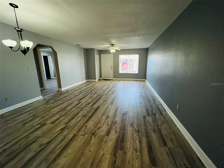 605 Ridge Ter #605 — Photo 11