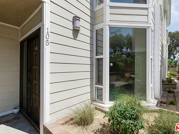 3rd image of 1717 Stoner Ave APT 105
