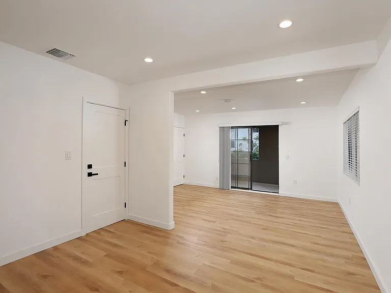 2236 Glendale Blvd #1/2 — Photo 3
