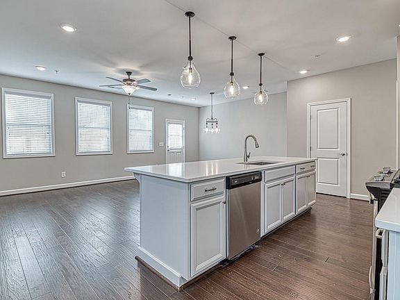 2nd image of 366 Niles Ct