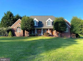 208 Alpine Dr, Bunker Hill, WV 25413