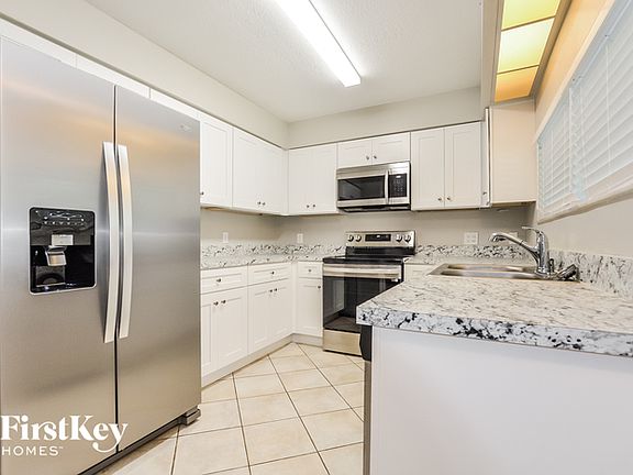 4th image of 2042 Heatheroak Dr
