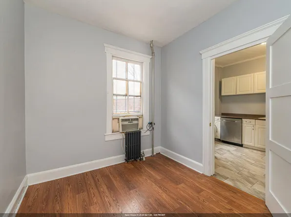 92 Mallory Avenue image 1 of 19