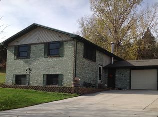 1020 Apache Dr, North Platte, NE 69101