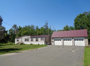 36 Davis St, Dover Foxcroft, ME 04426
