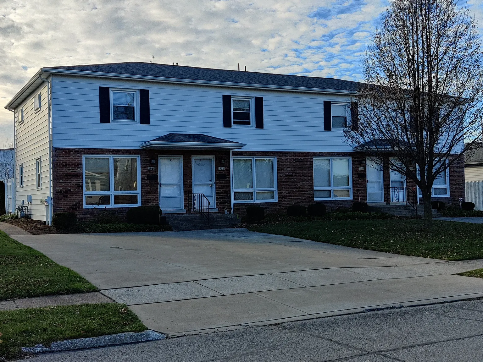 2 bed, 900 sqft, $1,000 — Photo 1