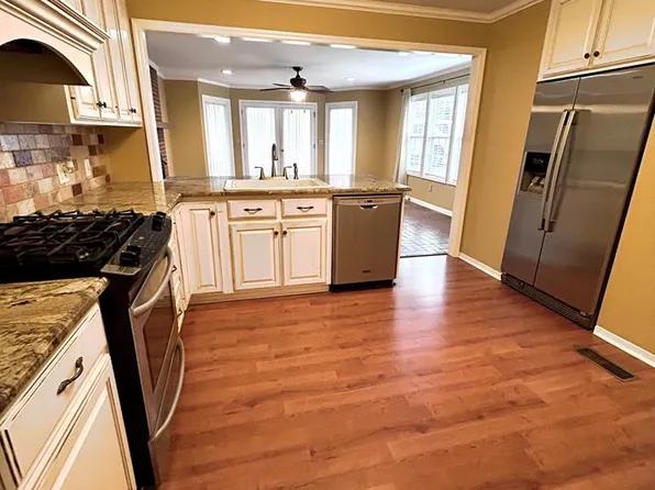 2005 S Main St, Moultrie, GA 31768