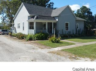 945 N Grove St, Virden, IL 62690