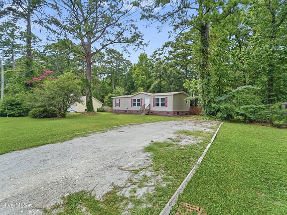 4th image of 212 Selover Avenue
