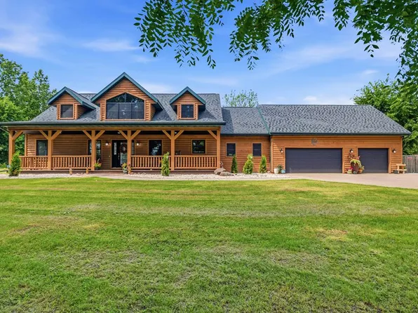 4526 Kolb Rd, Oshkosh, WI 54904