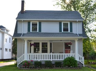 1071 N Winton Rd, Rochester, NY 14609