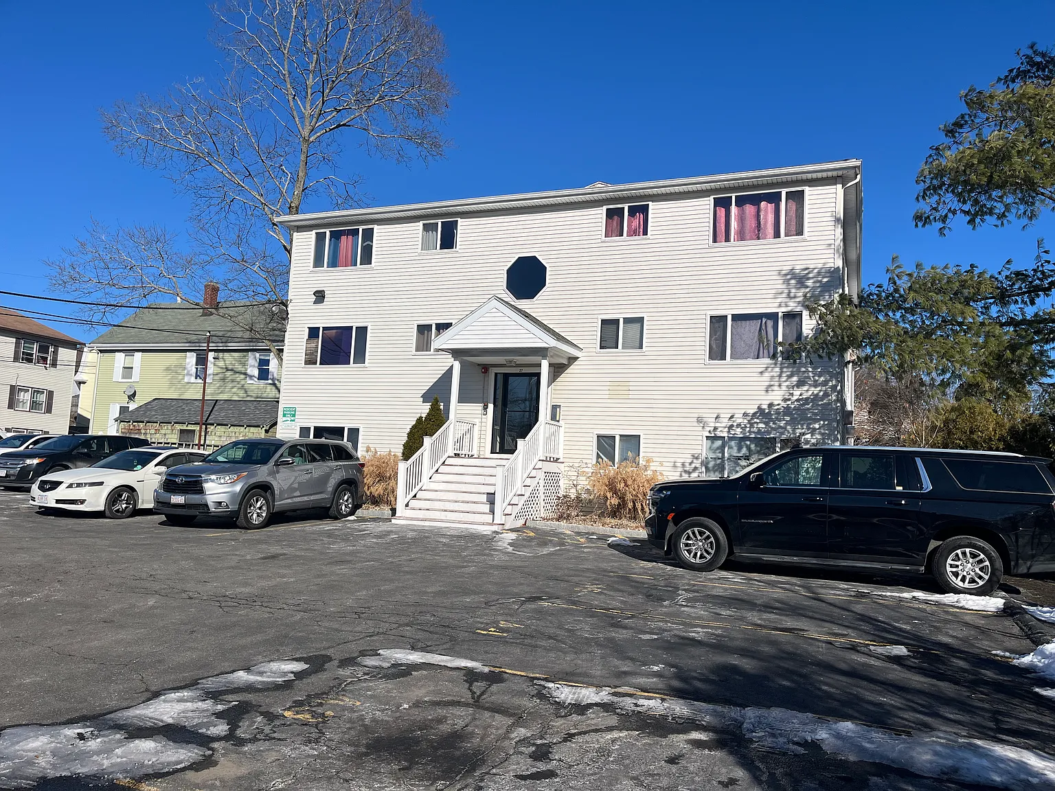 2 bed, 650 sqft, $2,300 — Photo 3