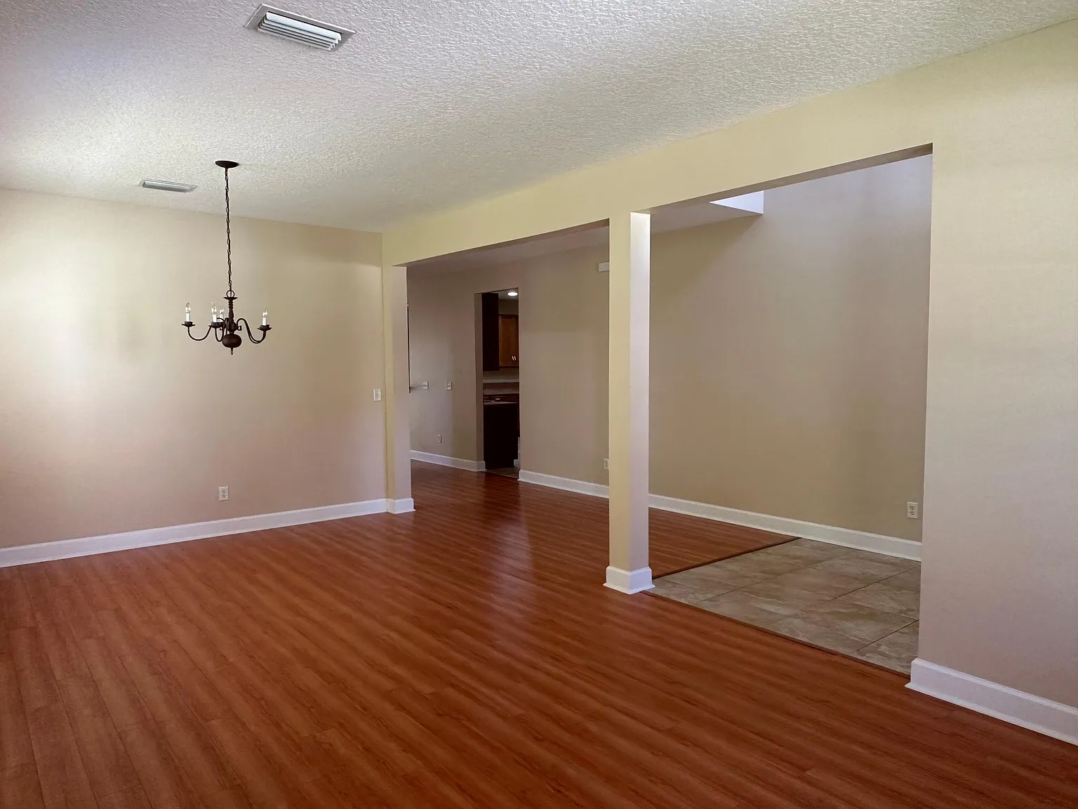 4 bed, 3.5 bath, 3517 sqft, $3,400 — Photo 4