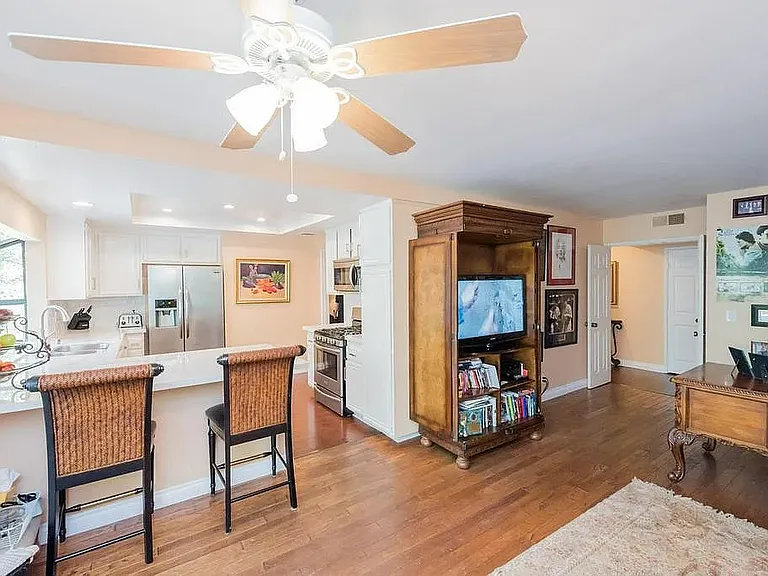 724 Valley Dr — Photo 12