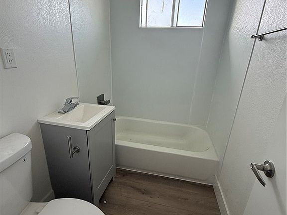 4th image of 144 W 94th St #144