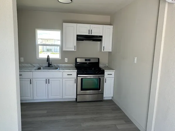 2143 Cerro Gordo St #1, Mojave, CA 93501