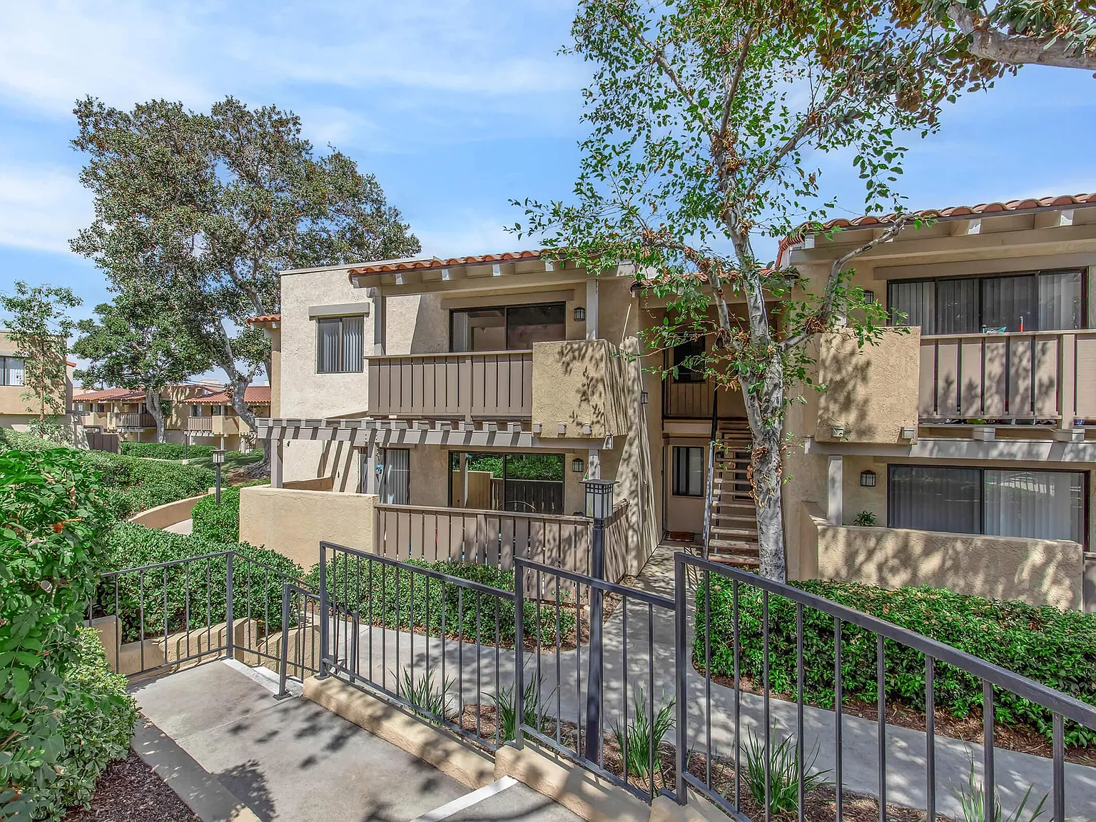 Maplewood Apartment Homes — Photo 1