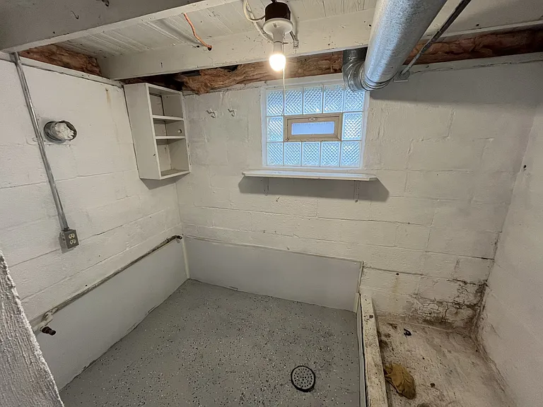 3066 Oak St — Photo 24