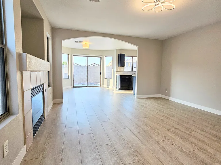 9664 Brooks Lake Ave — Photo 3